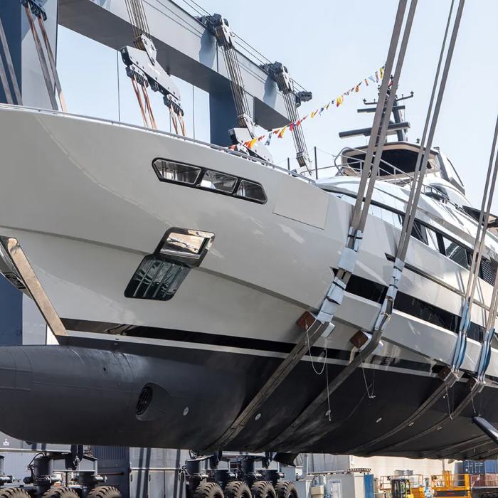 Fast 50/ 01 yacht exterior 2