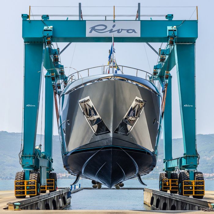 Mirage yacht exterior 2