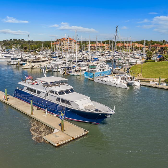 La Vida yacht exterior 39