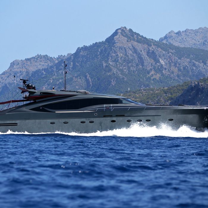 Sette III yacht exterior 2