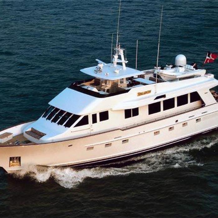 Simaron yacht exterior 2