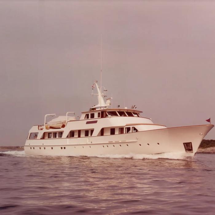 Calypso yacht exterior 2