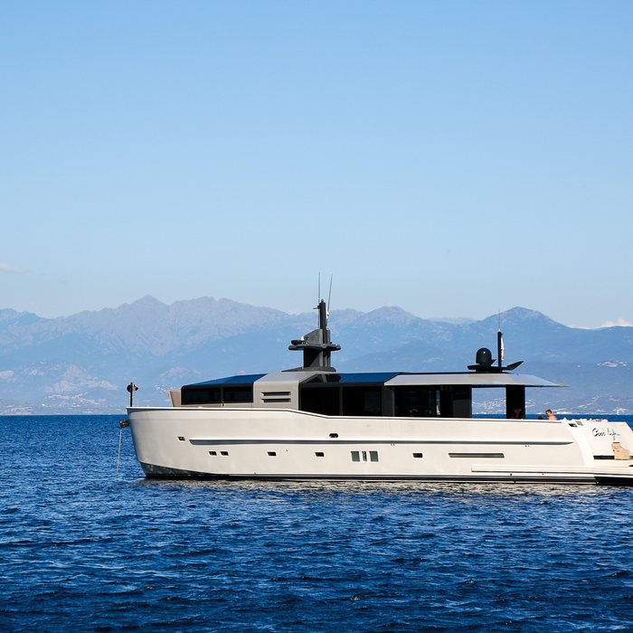 Eternity 44 yacht exterior 2