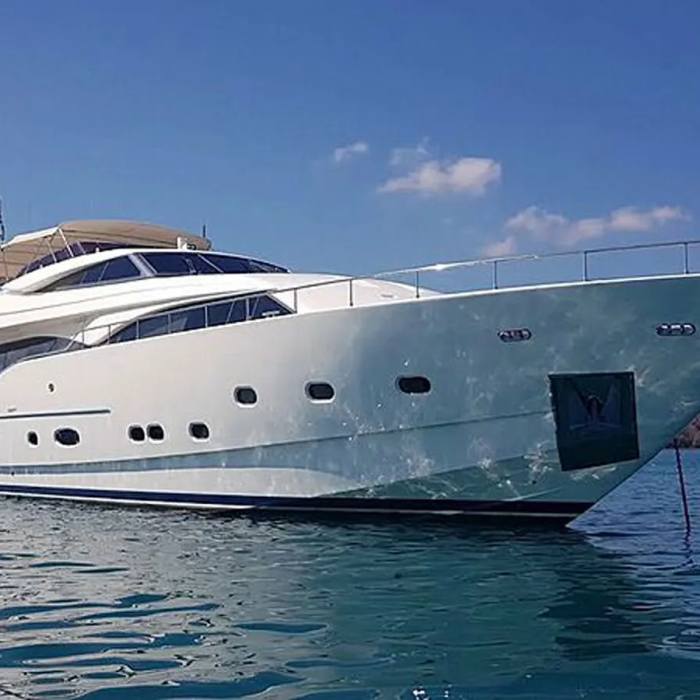 Eagle Wings III yacht exterior 2