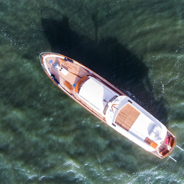 Caravelle yacht exterior 2
