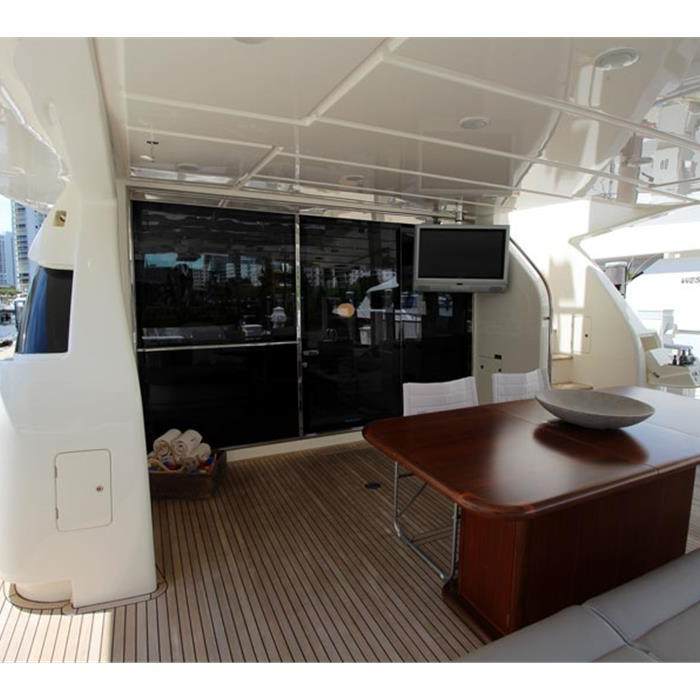 Evolution yacht interior 22