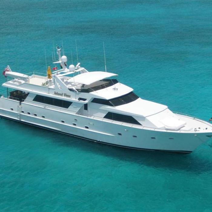 Mon Sheri yacht exterior 2