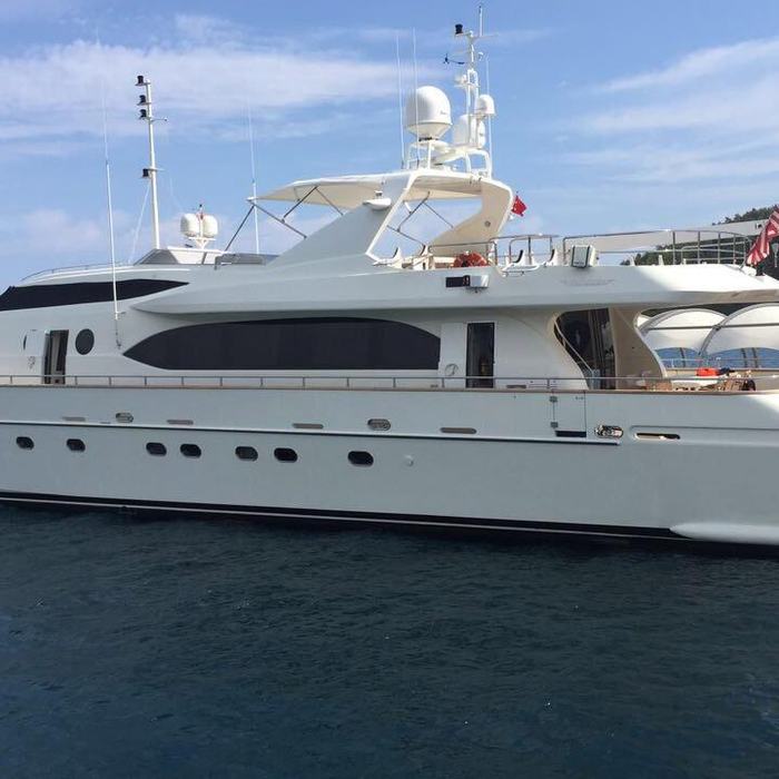 Sanref yacht exterior 2