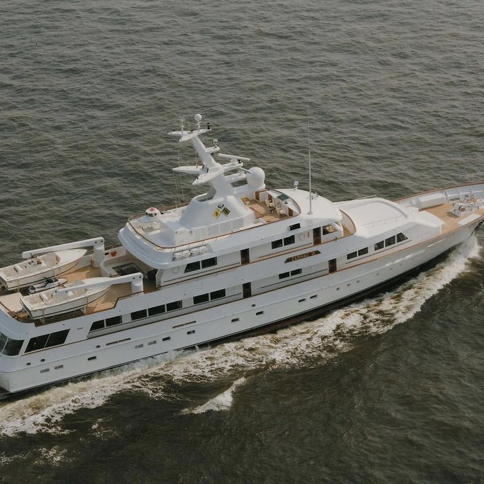 Drama Queen yacht exterior 2