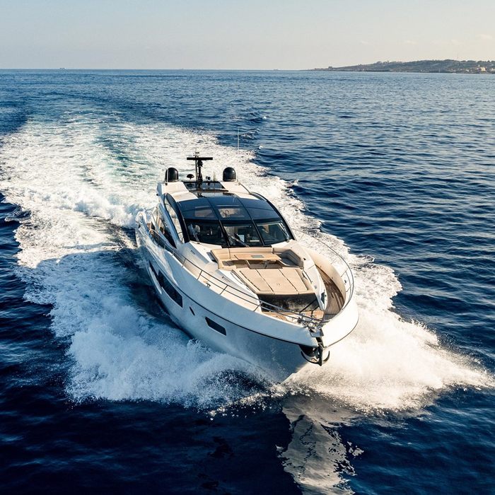 Clavis yacht exterior 34