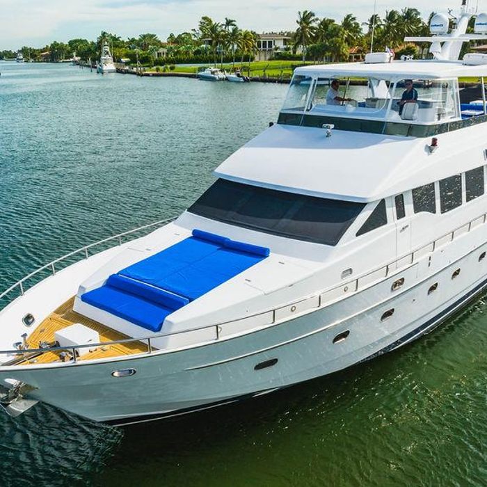 No Regrets yacht exterior 2