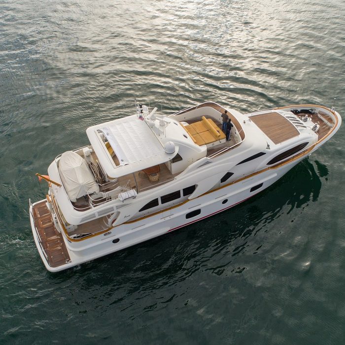 XOXO yacht exterior 2