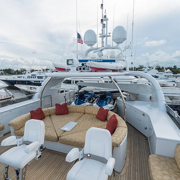 Charlotte Ann yacht exterior 2