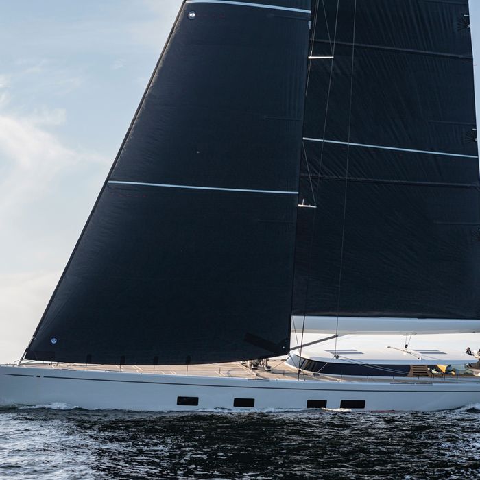 Canova yacht exterior 2