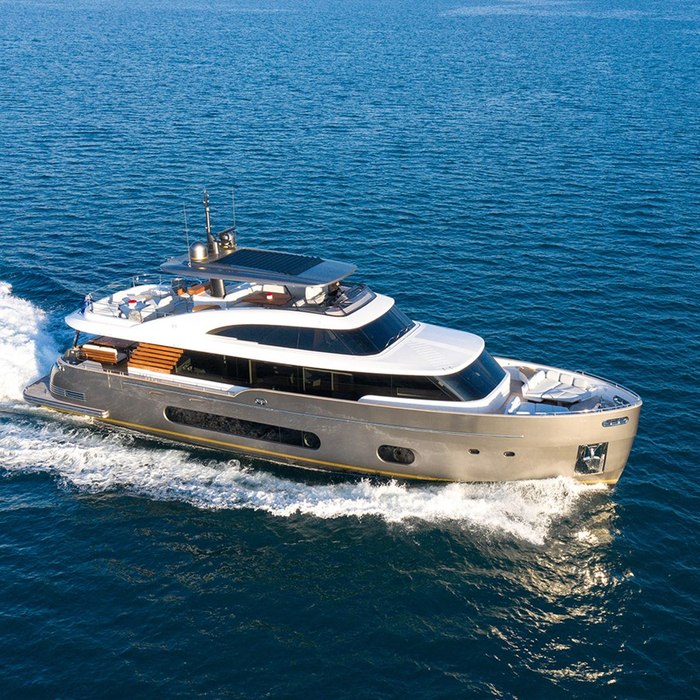 SWG yacht exterior 2