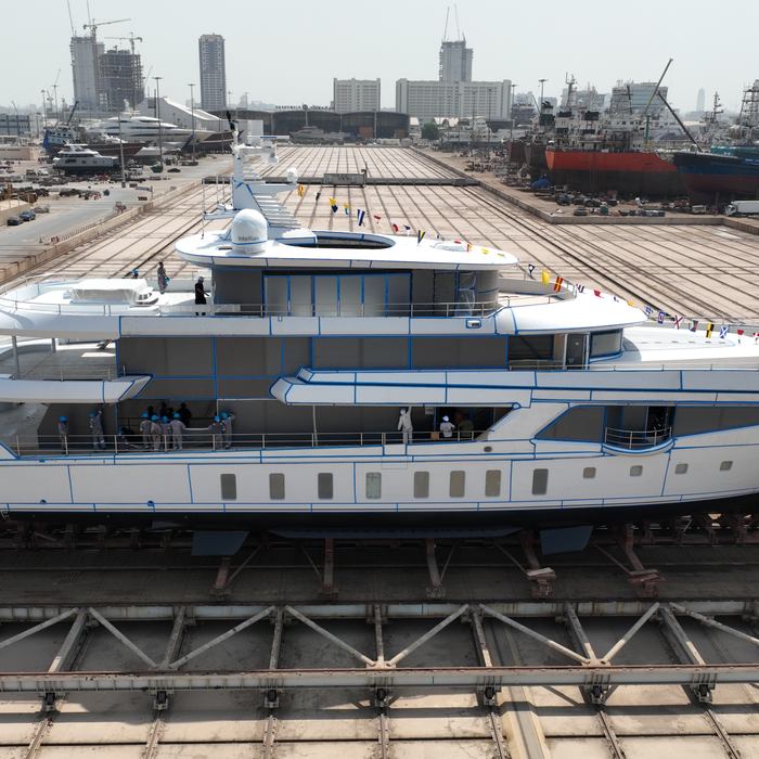 Romeo 55 yacht exterior 2