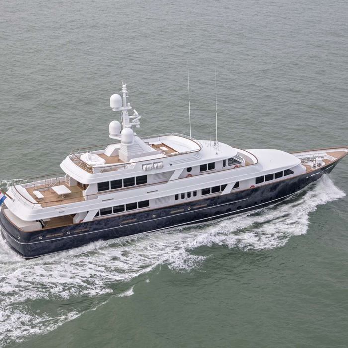Valoria B yacht exterior 4