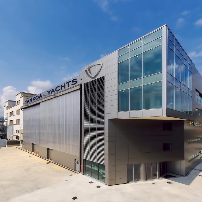 Tankoa T720 Fenice yacht exterior 2