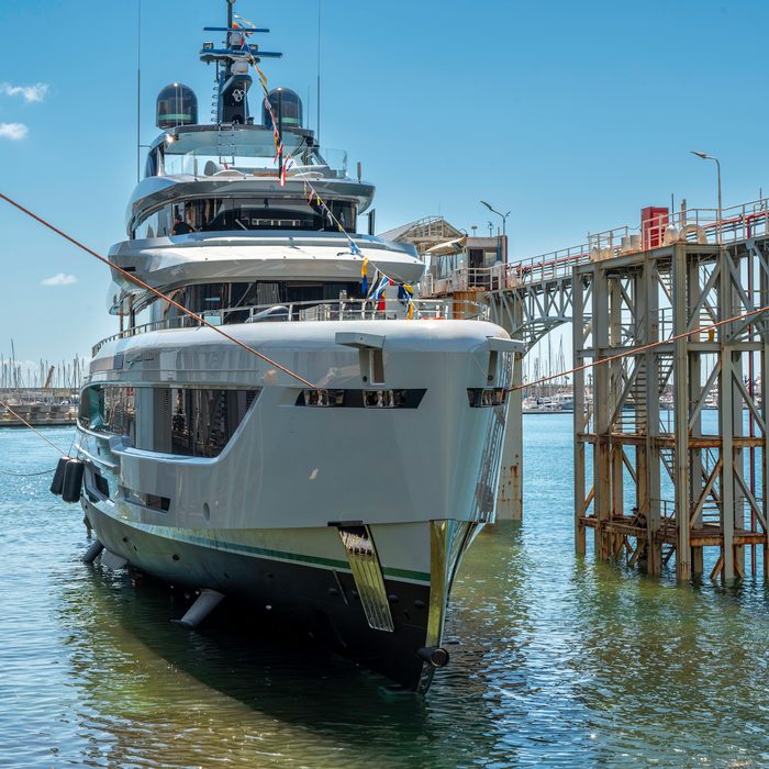 Tamanya II yacht exterior 2