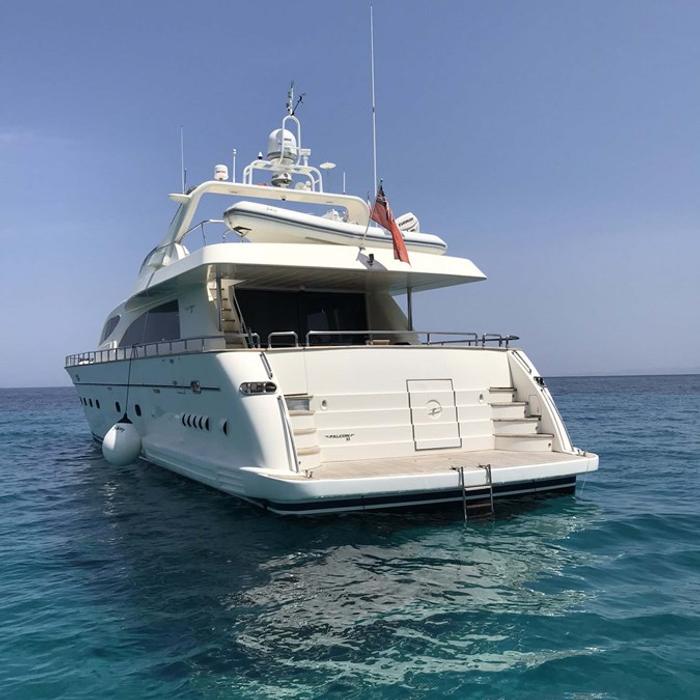 Sikoy yacht exterior 2