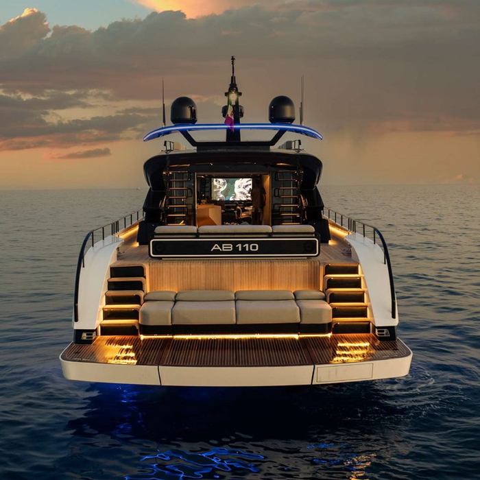 One Ten yacht exterior 2