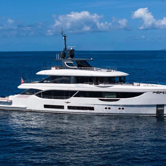 Kings Lair yacht exterior 2