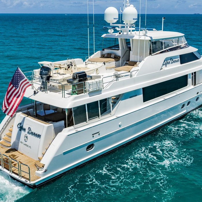 Dancing Tides yacht exterior 24