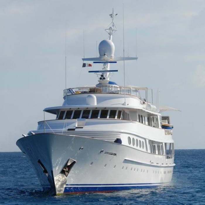 Lady Georgina yacht exterior 2