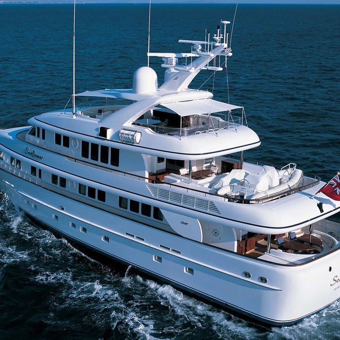 Cipitouba yacht exterior 2