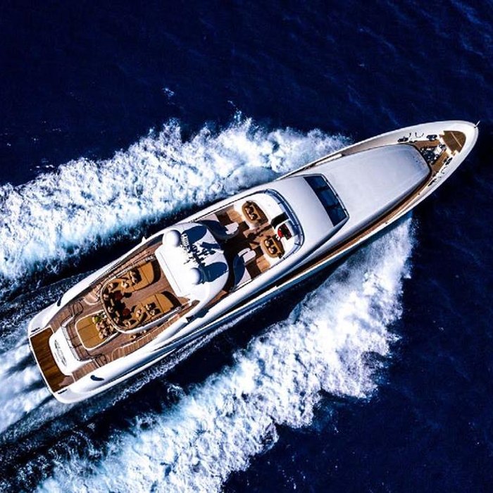 Hamourai yacht exterior 34