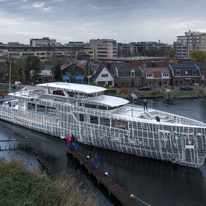 Perfect Lady yacht exterior 2