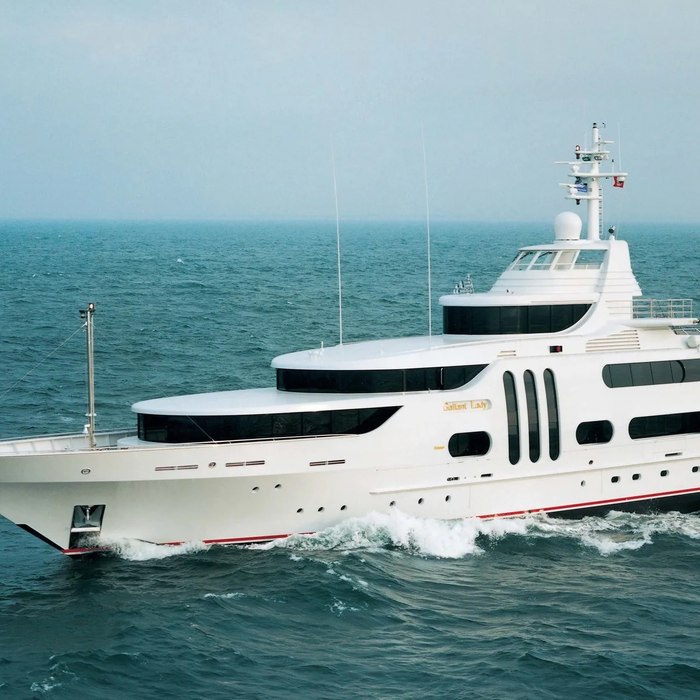 Gallant Lady yacht exterior 2