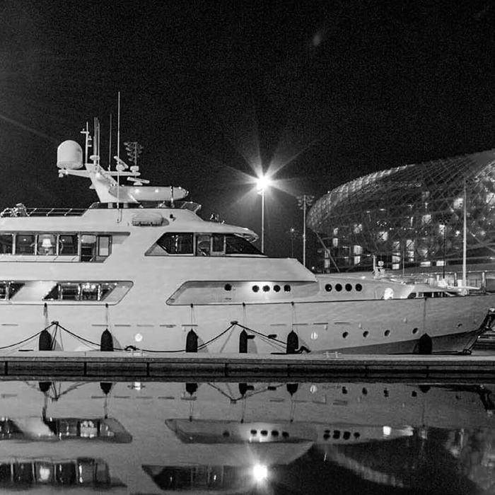 Firenze yacht exterior 2