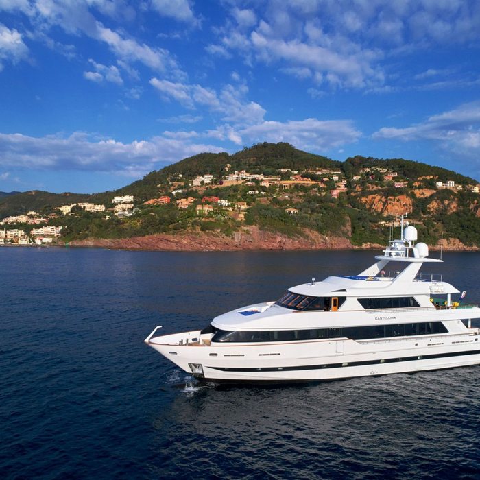 Blue Symphonie yacht exterior 2