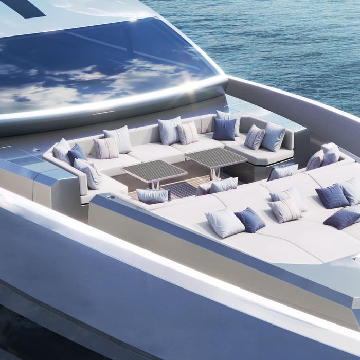 M7 yacht exterior 2