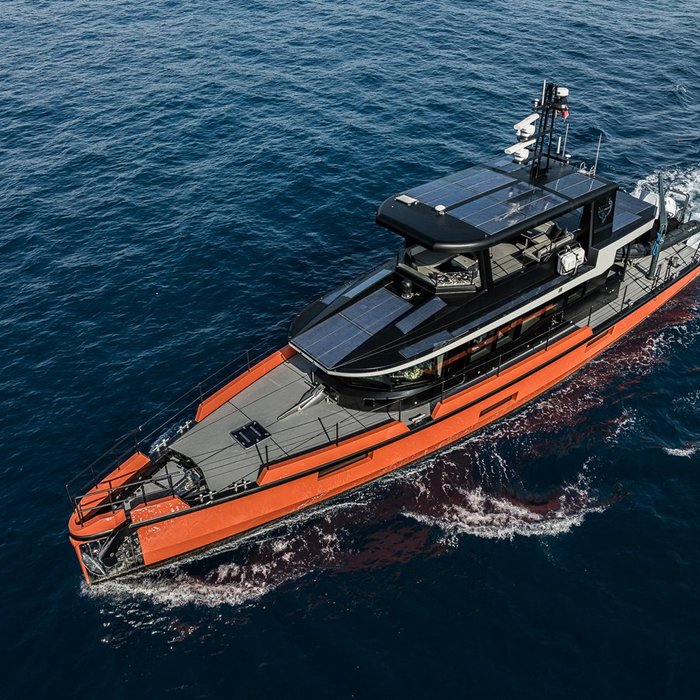 Vanguard yacht exterior 2