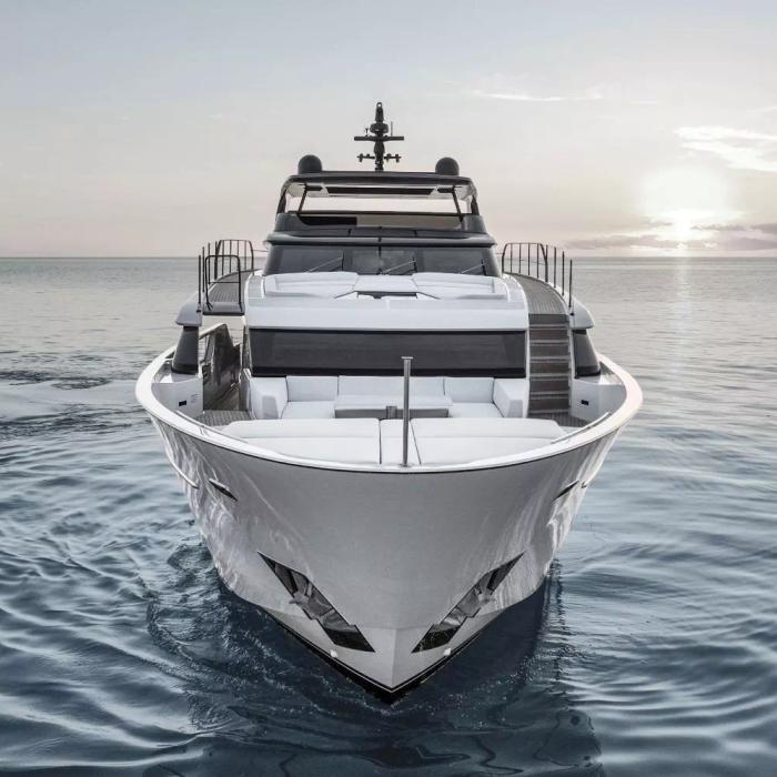 Grand Kazaas yacht exterior 8
