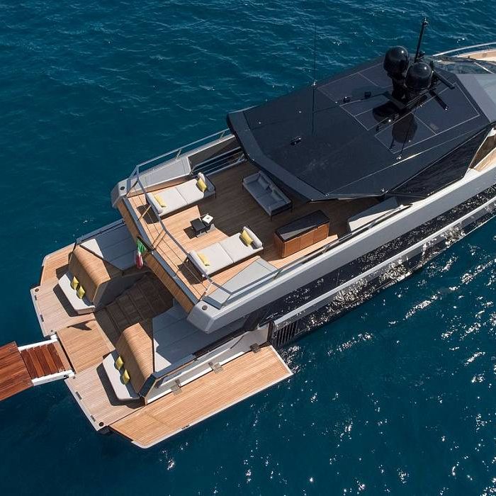Carat yacht exterior 2