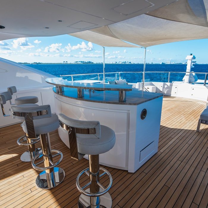 Tramonto yacht exterior 2
