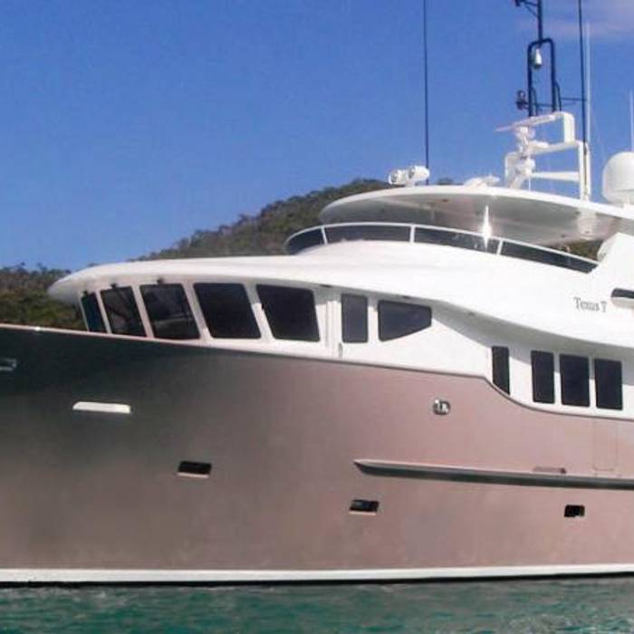 Texas T yacht exterior 2