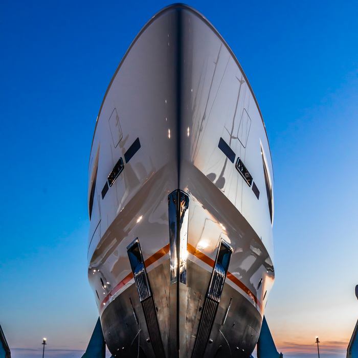 Xwave yacht exterior 2