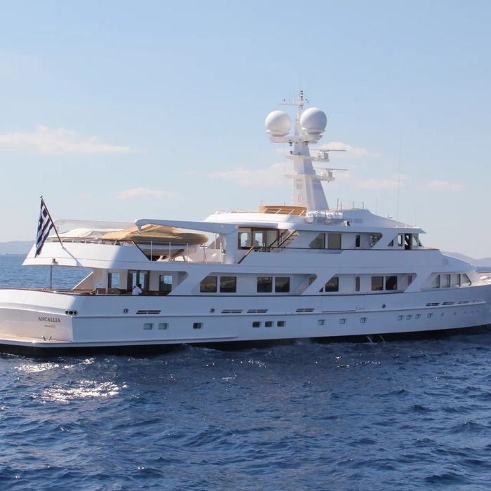 Ancallia yacht exterior 2