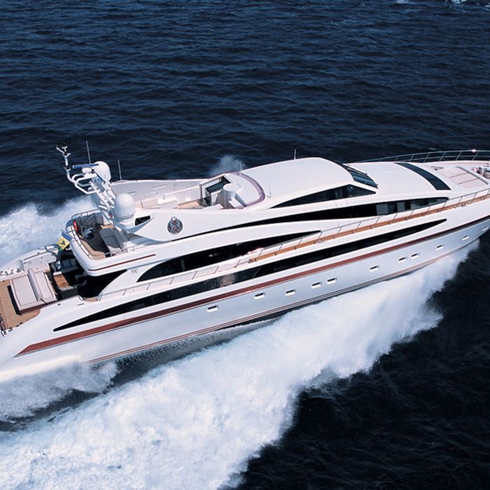Samja yacht exterior 2