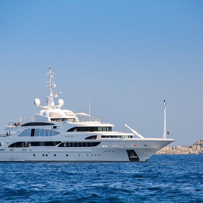 Sorrento yacht exterior 2