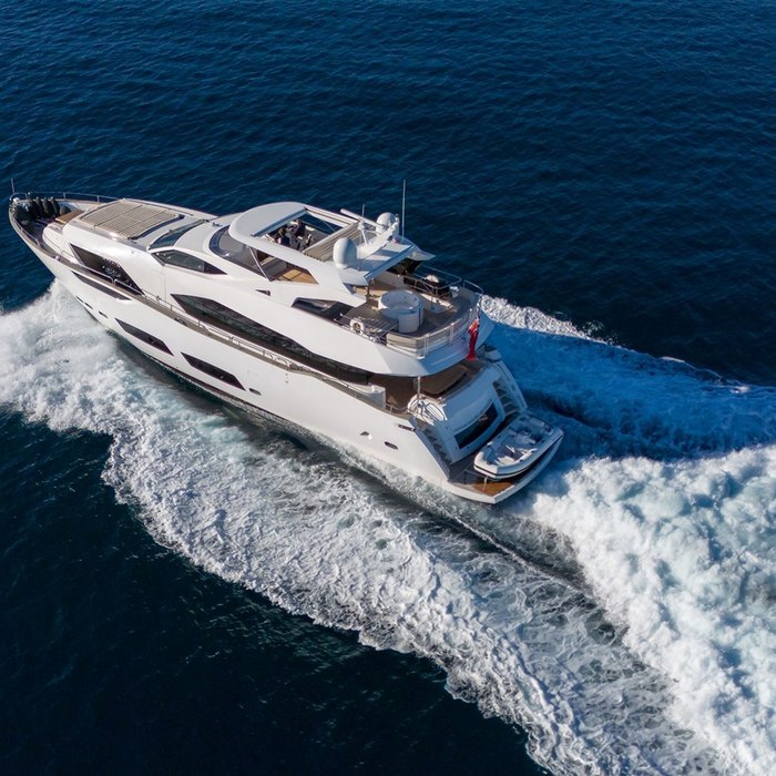 Apex yacht exterior 2