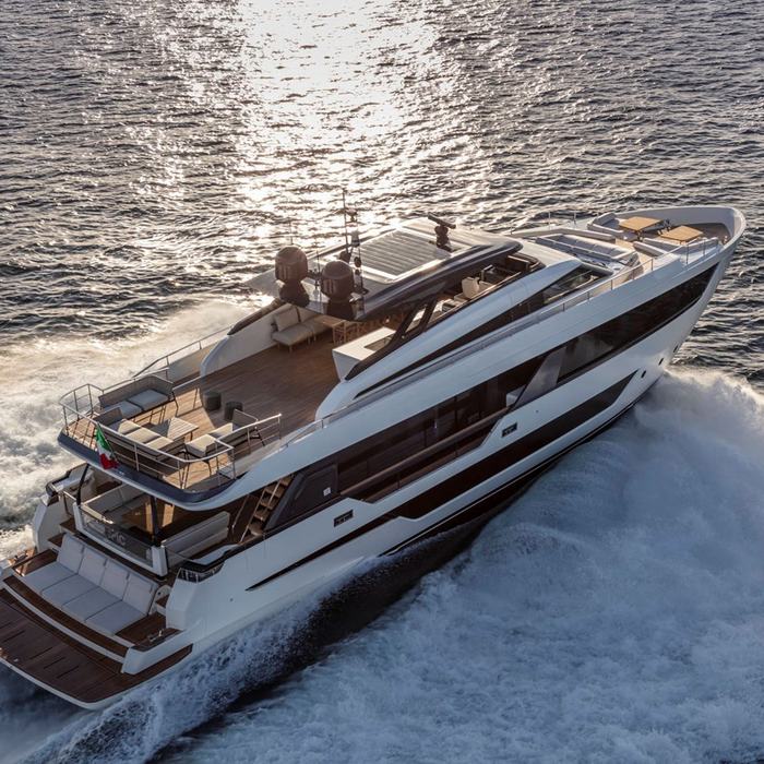 Aurora yacht exterior 2