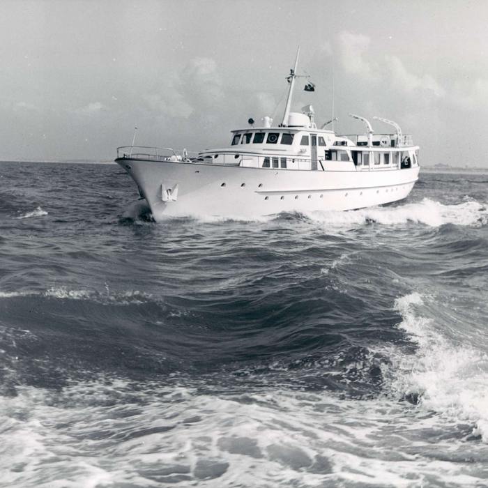 Eutopia yacht exterior 2