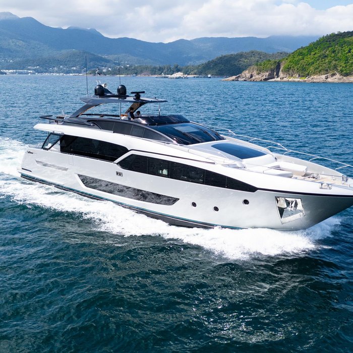 Charlie yacht exterior 3