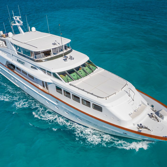 Bella yacht exterior 6