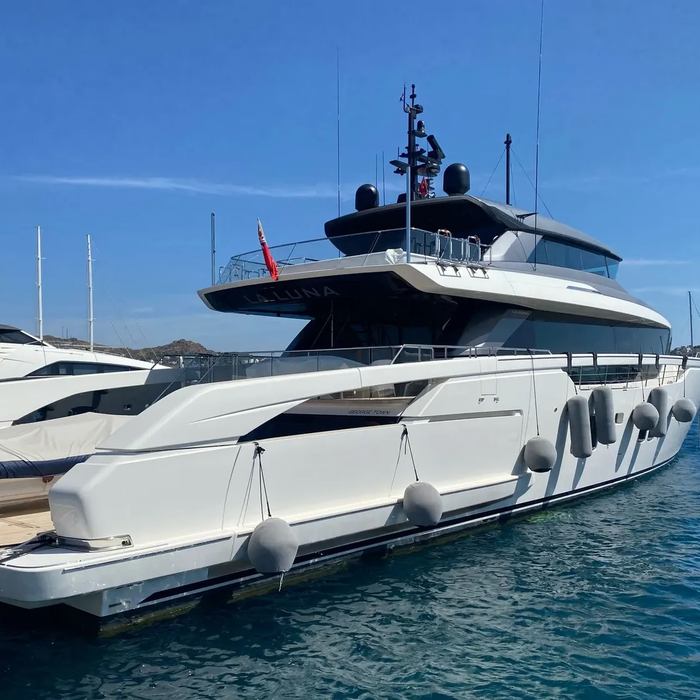 La Luna yacht exterior 2